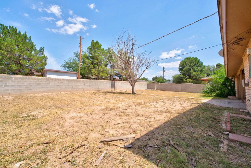 2501 Rebecca Dr Property Photo 58
