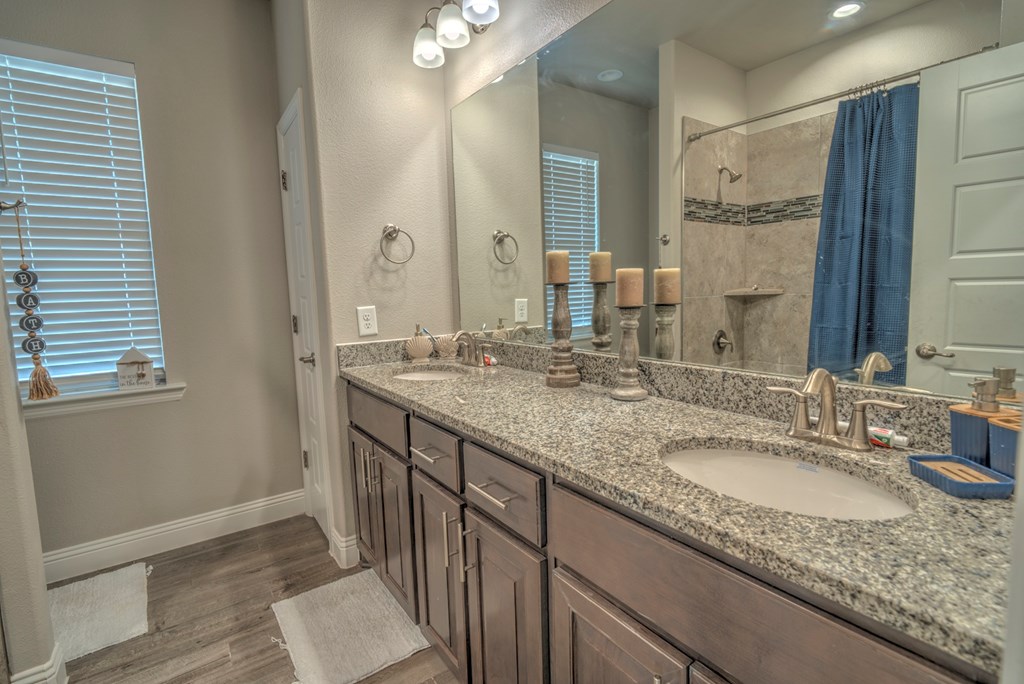 8 Los Medios Dr Property Photo 30