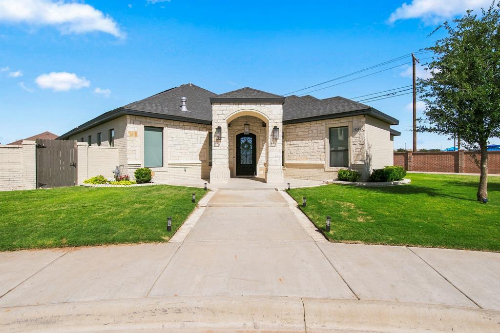 4511 Solana Property Photo 1