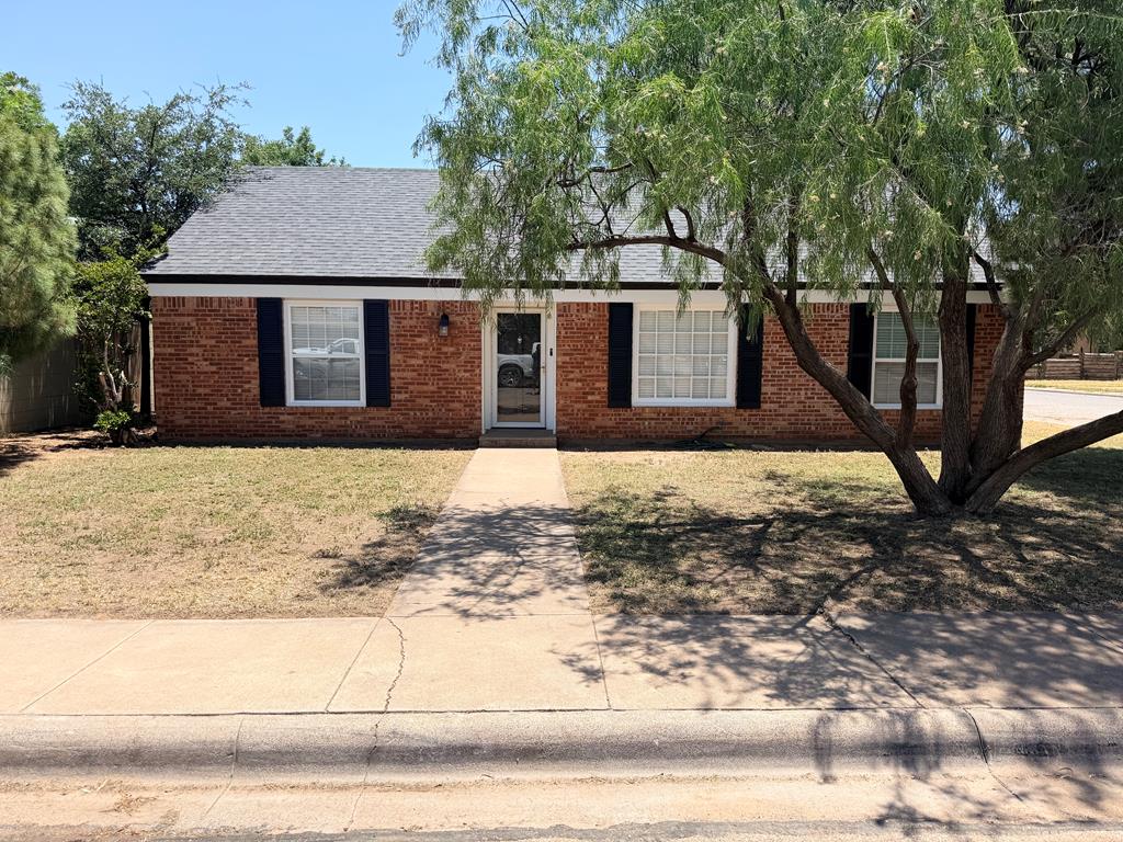 613 W Estes Ave