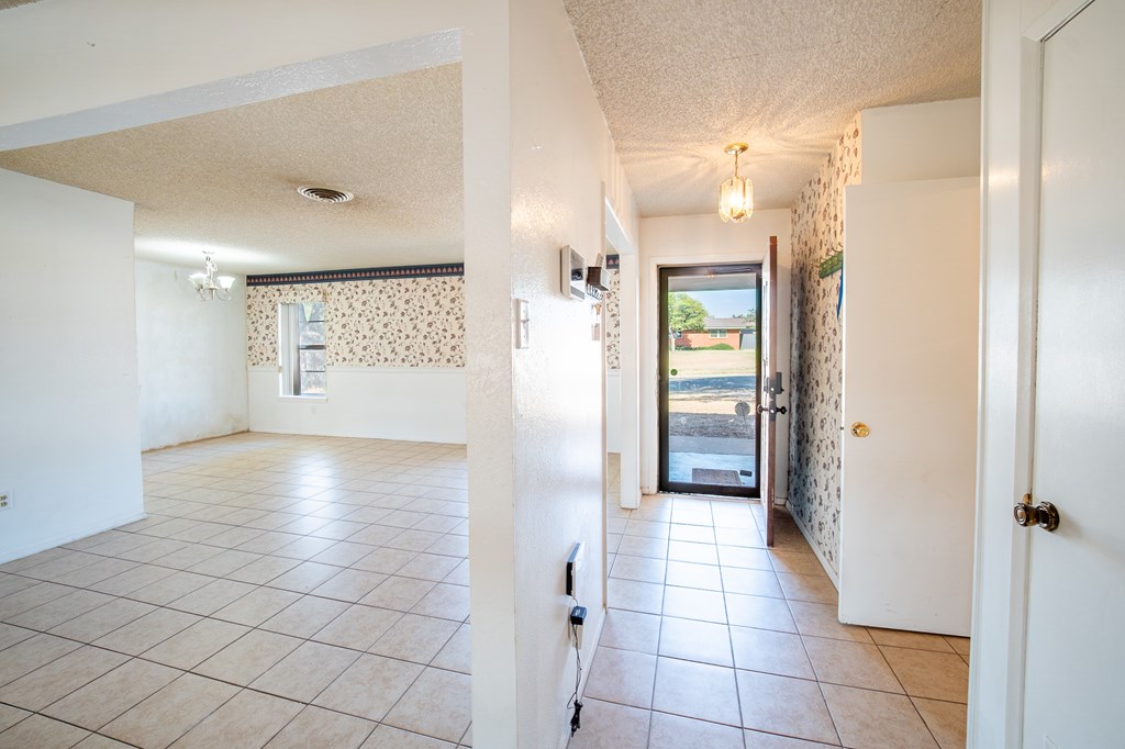 2608 Rebecca Dr Property Photo 14