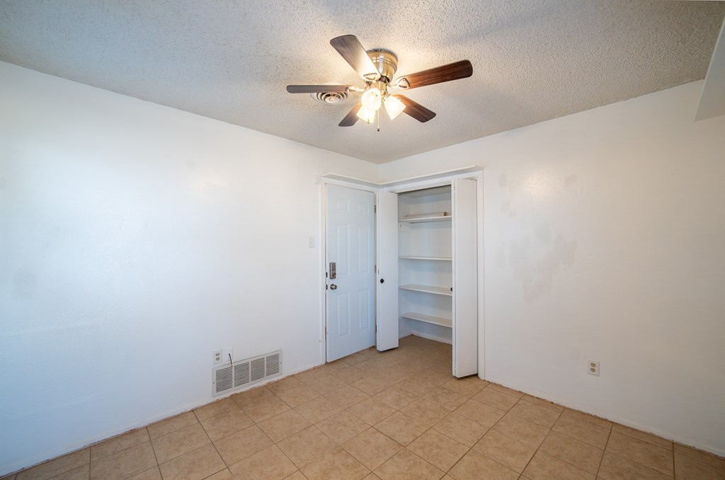 2608 Rebecca Dr Property Photo 29