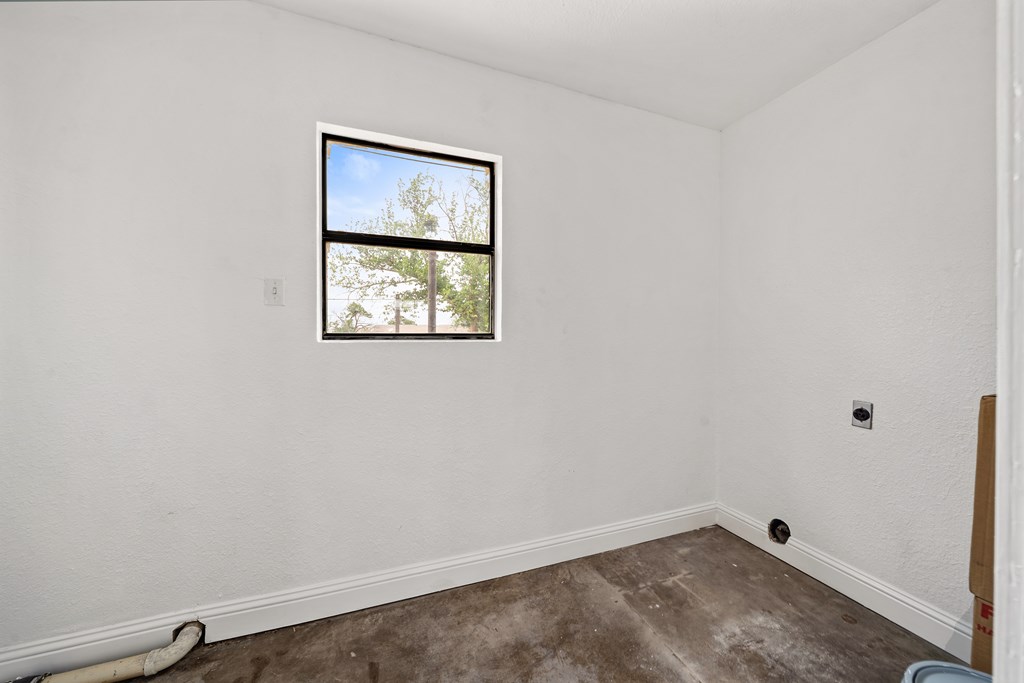 1804 Wallace Property Photo 6