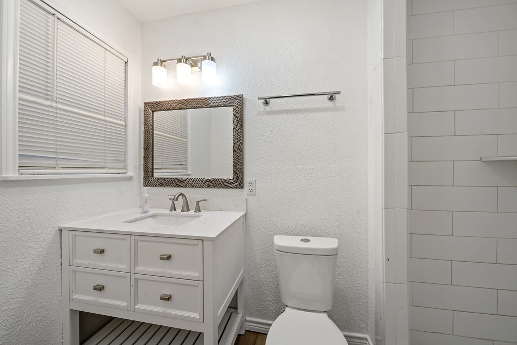 1804 Wallace Property Photo 12
