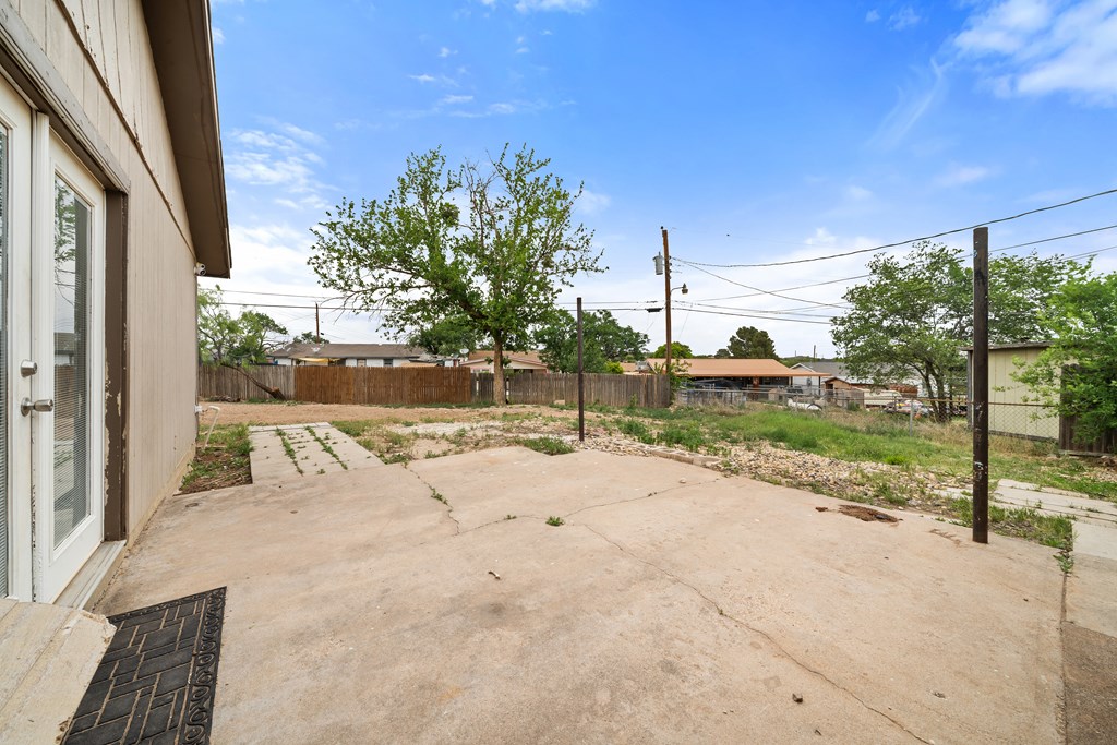 1804 Wallace Property Photo 18