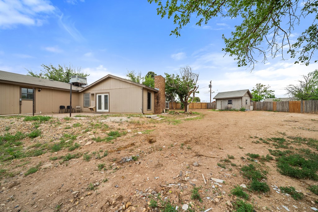 1804 Wallace Property Photo 20