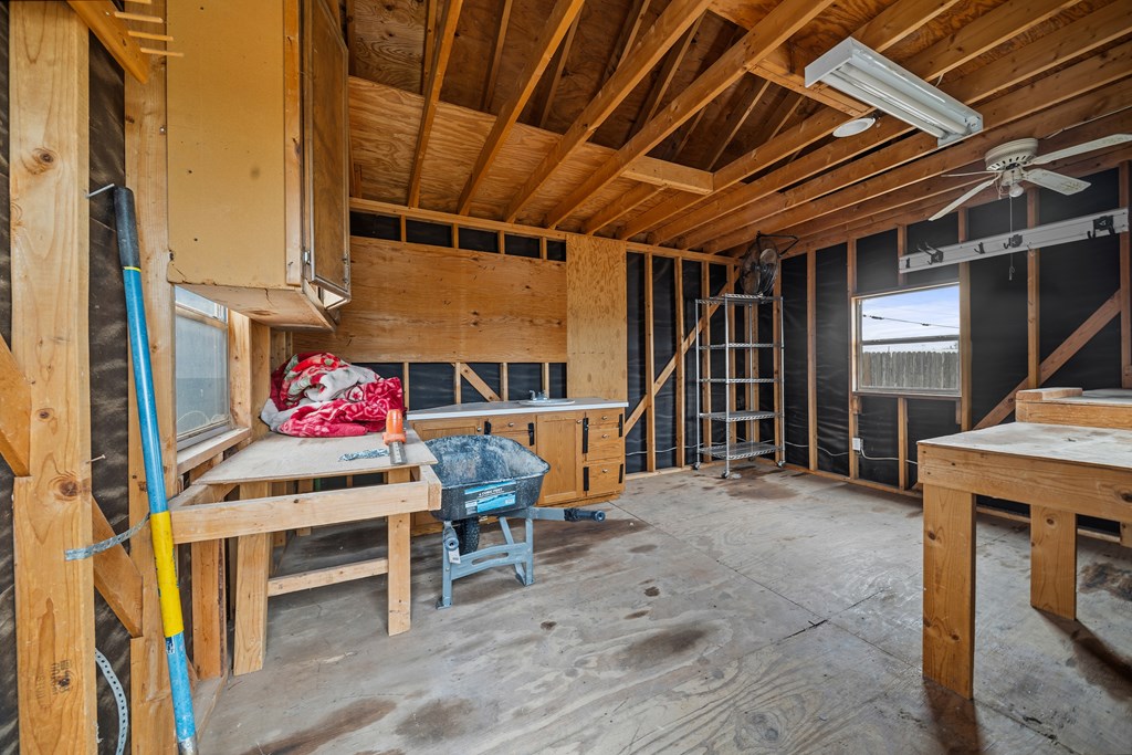 1804 Wallace Property Photo 23