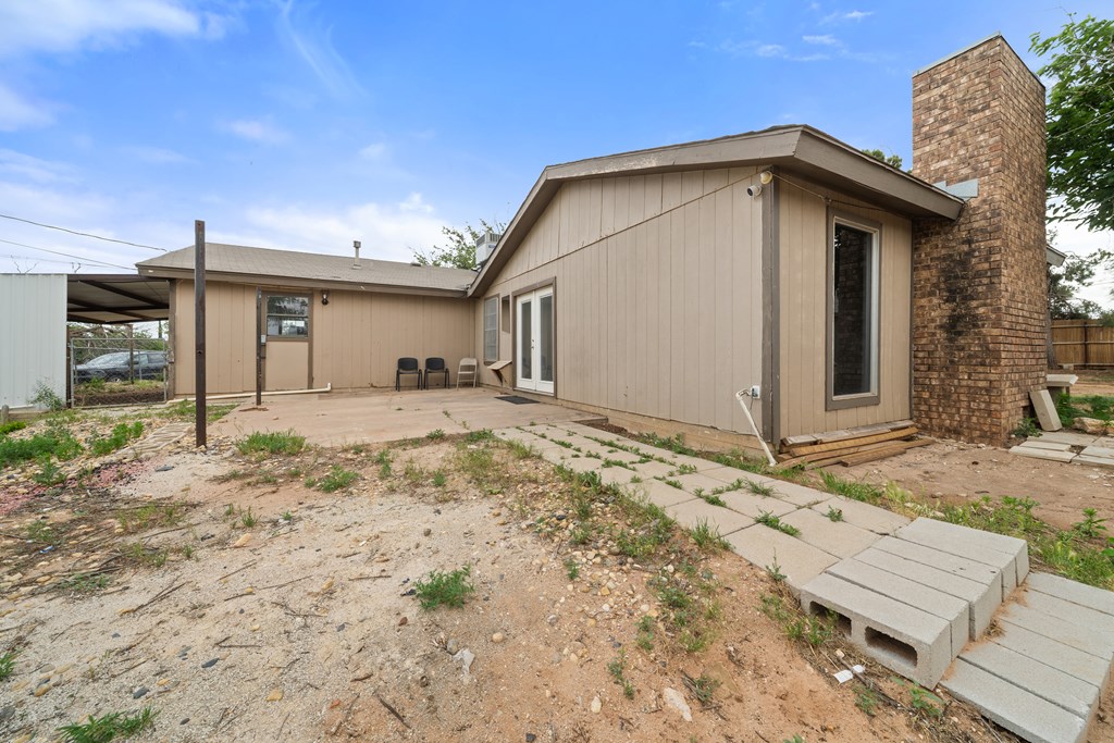 1804 Wallace Property Photo 24