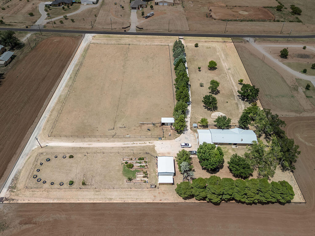 10610 E Midway Rd Property Photo 45