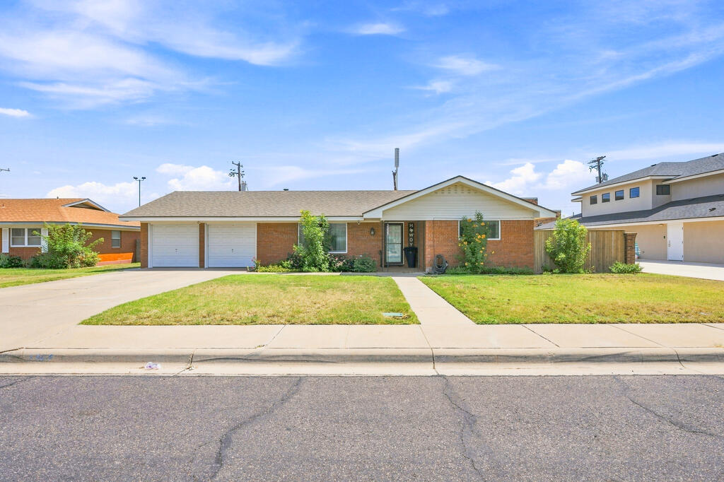 3327 Maxwell Dr Property Photo 1