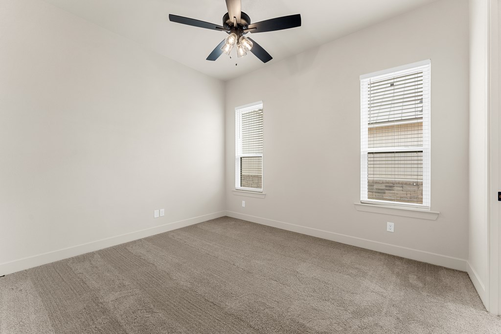 5604 Lost Creek Loop Property Photo 22