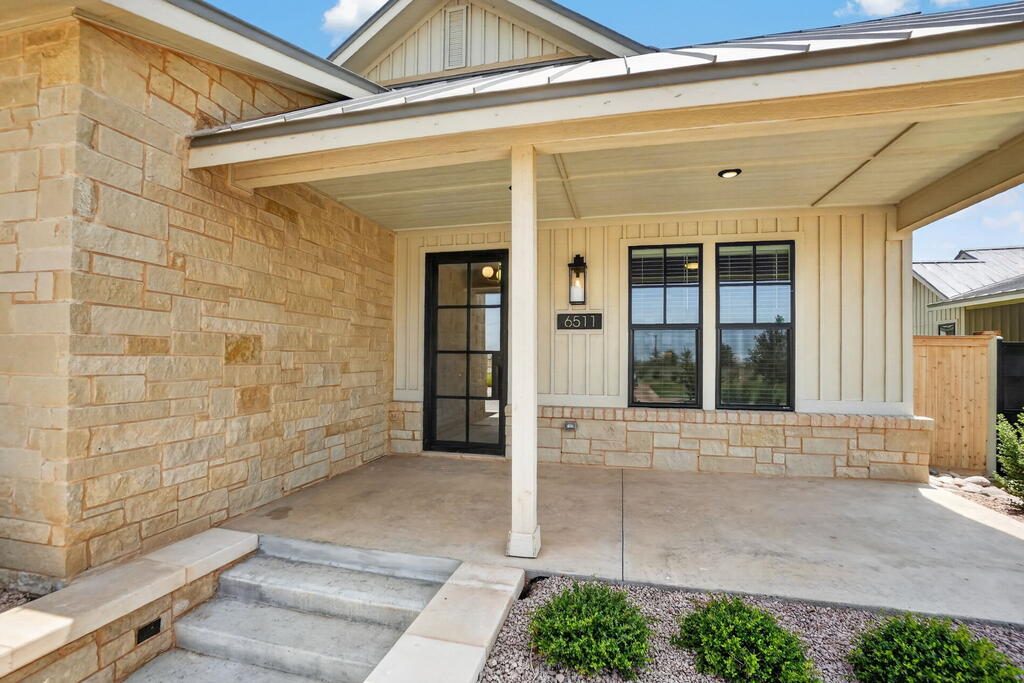 5604 Lost Creek Loop Property Photo 31