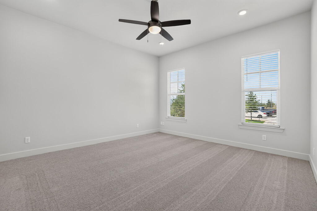 5604 Lost Creek Loop Property Photo 52