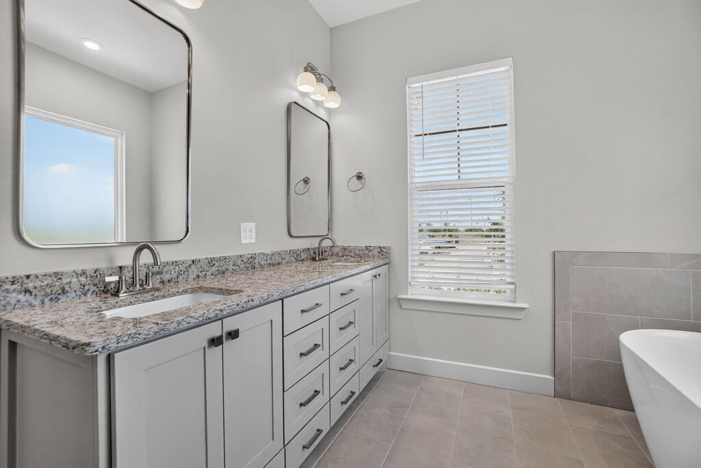 5604 Lost Creek Loop Property Photo 55
