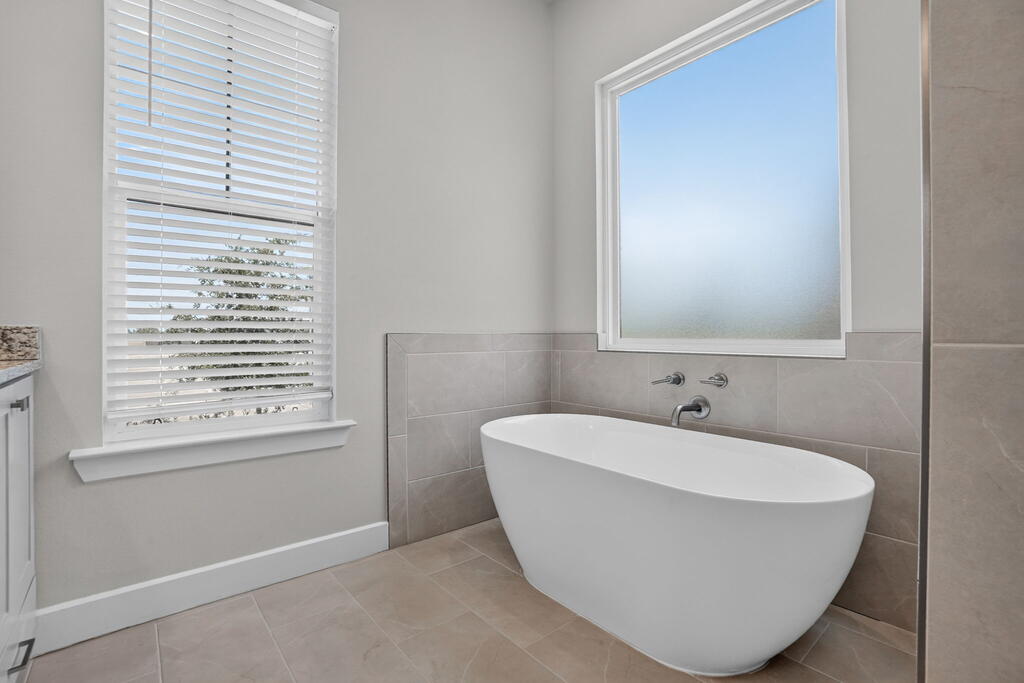 5604 Lost Creek Loop Property Photo 58