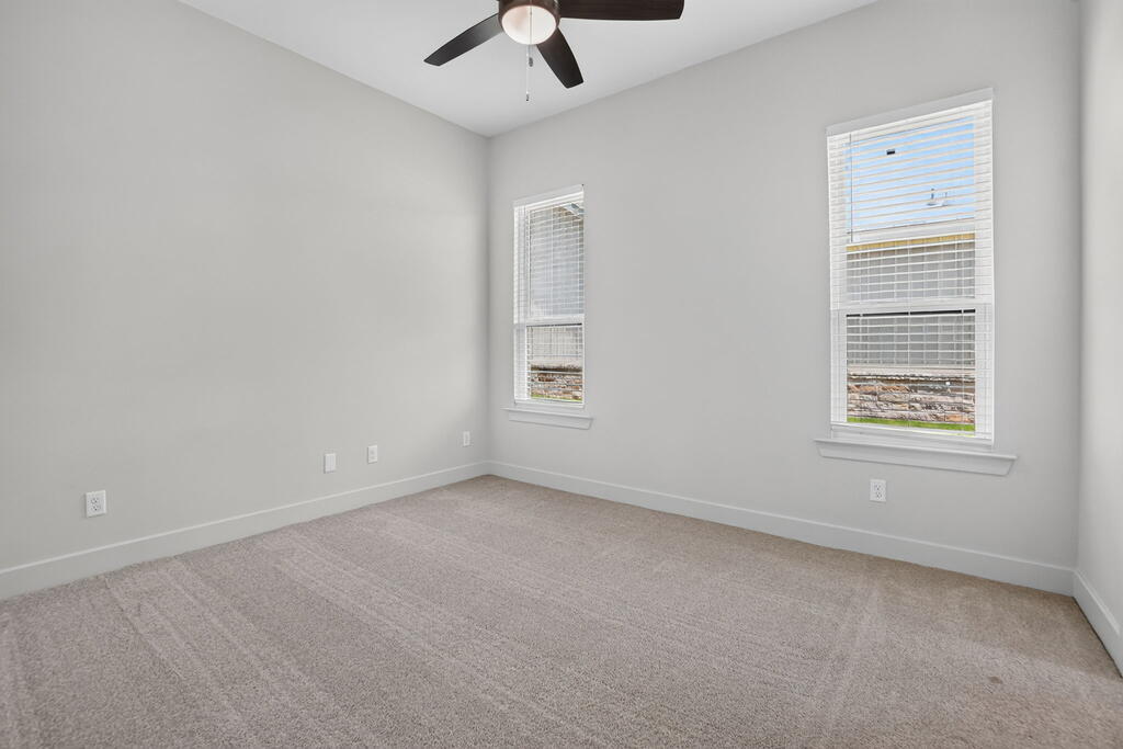 5604 Lost Creek Loop Property Photo 59