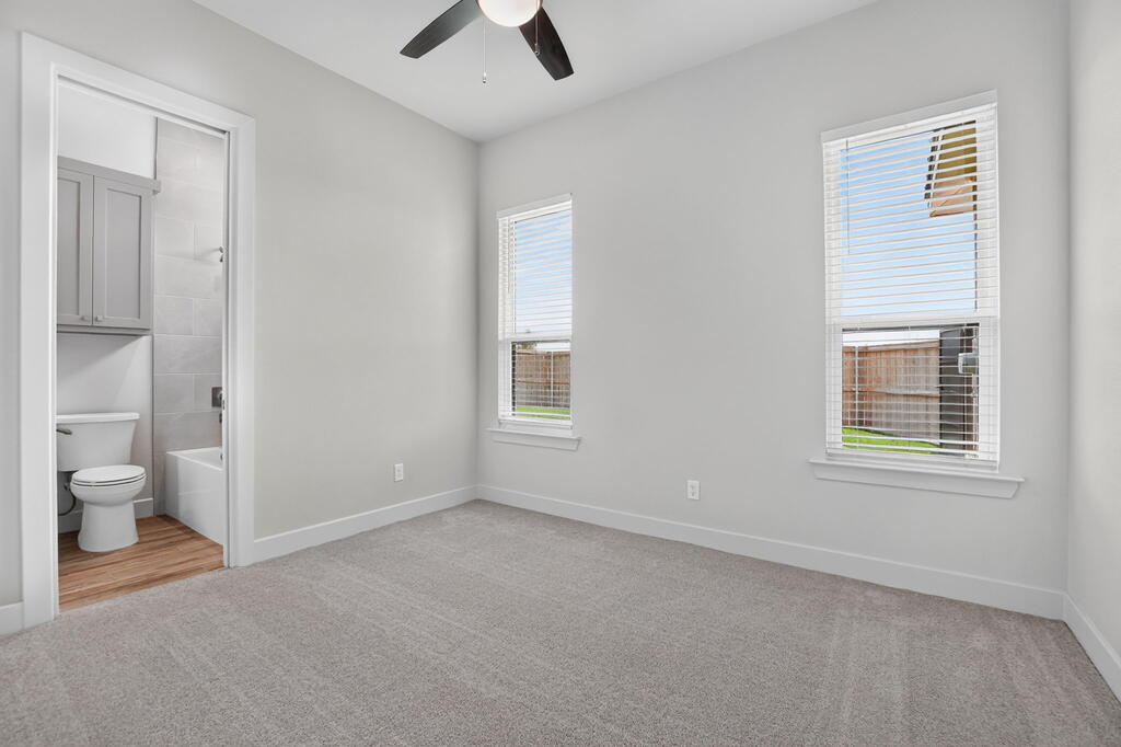 5604 Lost Creek Loop Property Photo 68