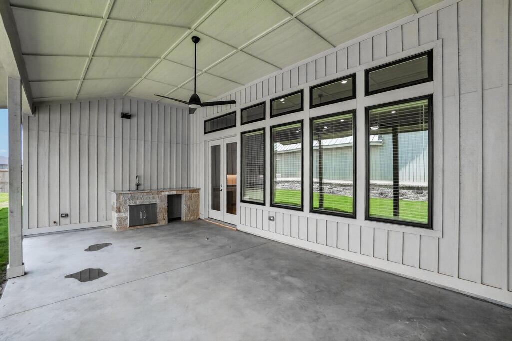 5604 Lost Creek Loop Property Photo 72