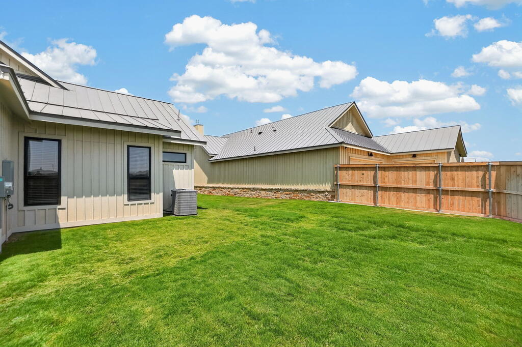 5604 Lost Creek Loop Property Photo 75