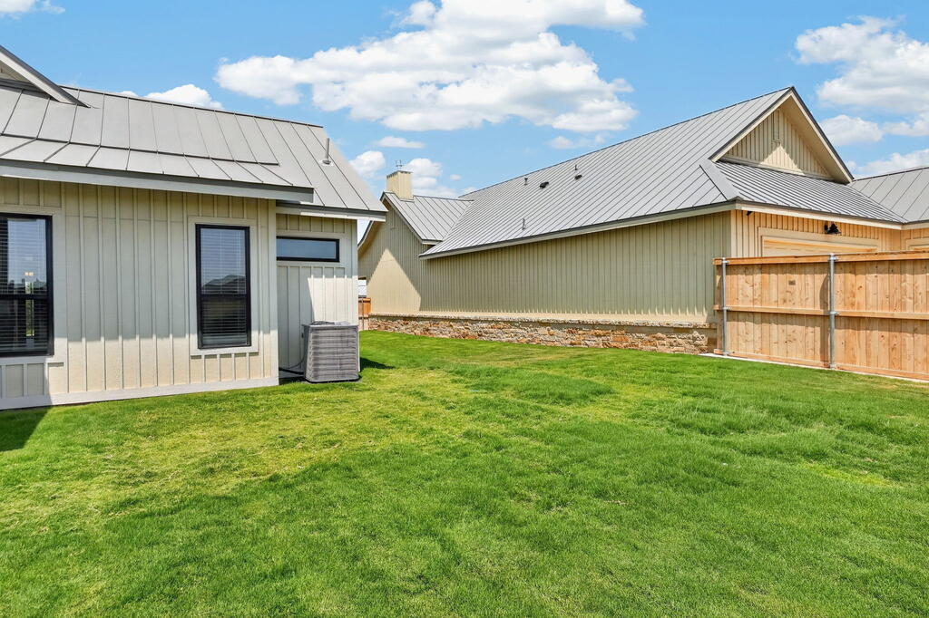 5604 Lost Creek Loop Property Photo 77