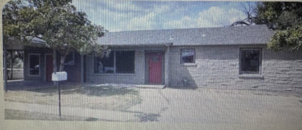 2305 30th St Property Photo 1