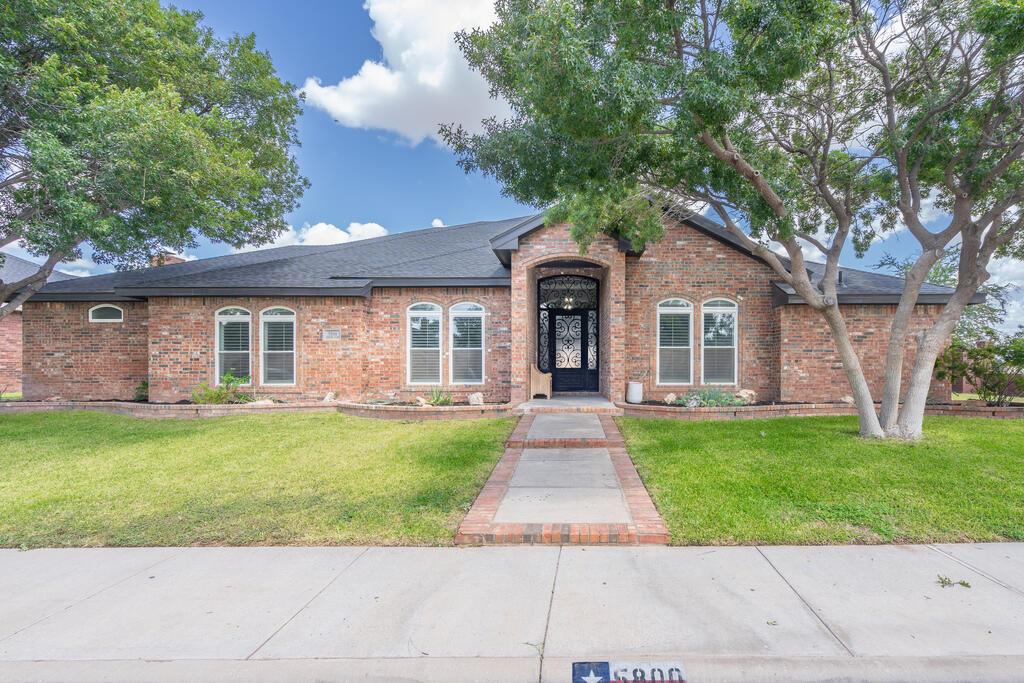 5800 Highland Blvd Property Photo 1