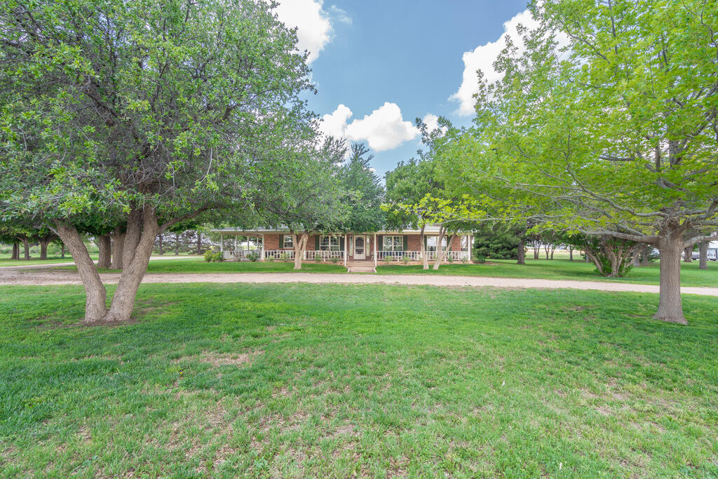 10008 S County Rd 1213 Property Photo 41
