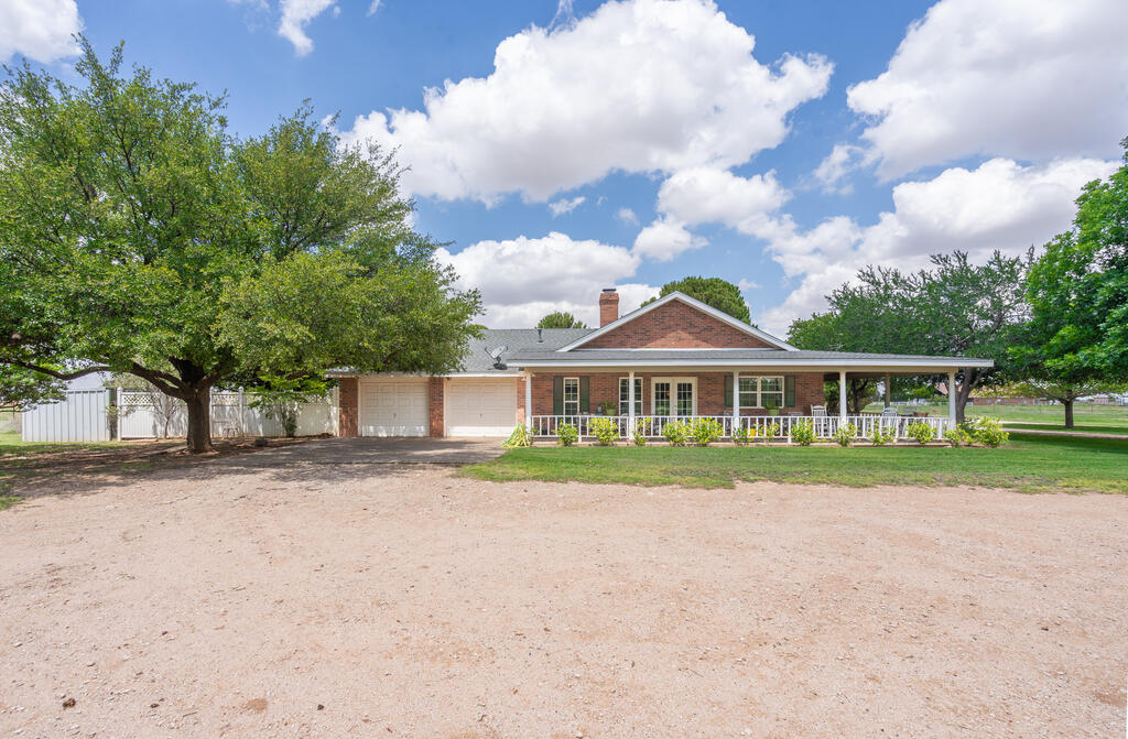 10008 S County Rd 1213 Property Photo 45