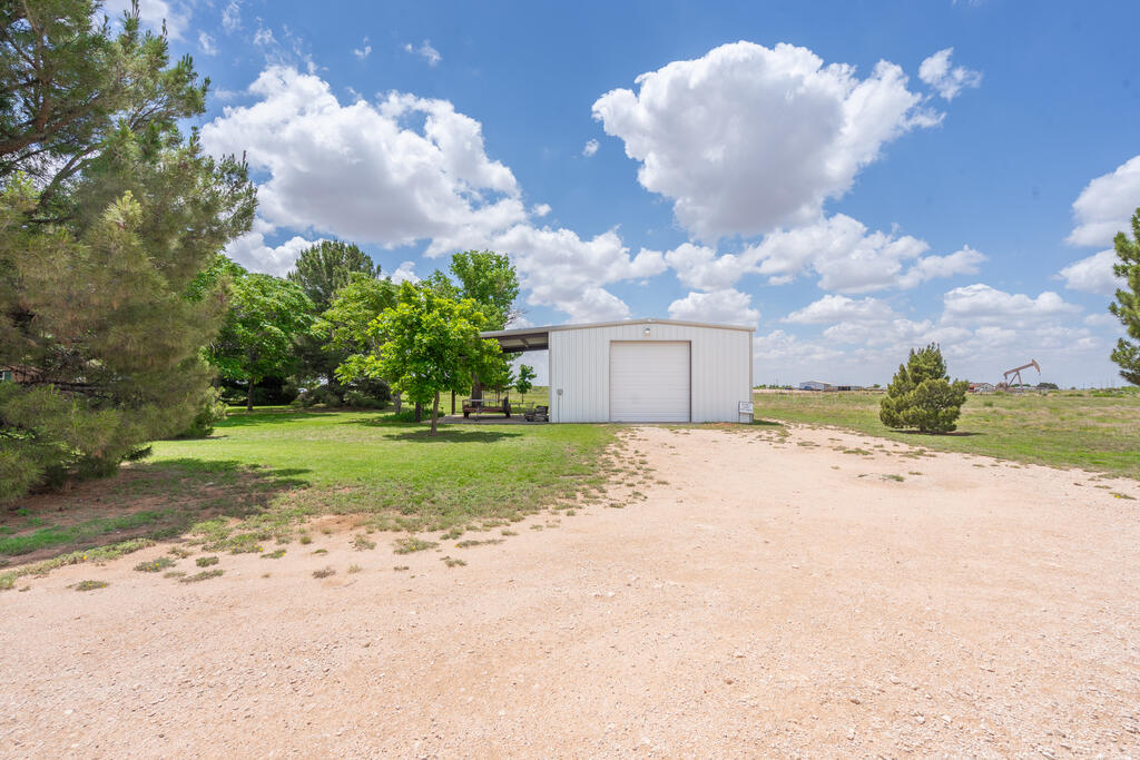 10008 S County Rd 1213 Property Photo 55
