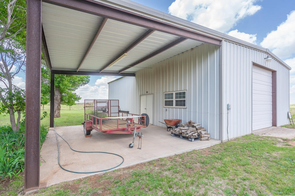 10008 S County Rd 1213 Property Photo 58