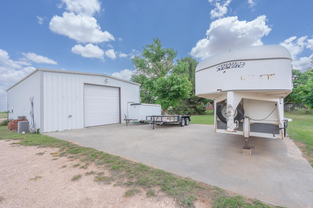 10008 S County Rd 1213 Property Photo 63