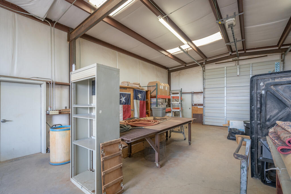 10008 S County Rd 1213 Property Photo 64