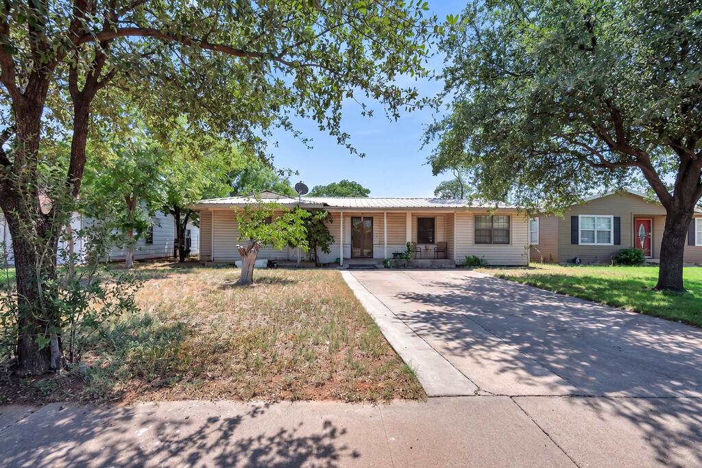 3811 Gaston Dr Property Photo 1
