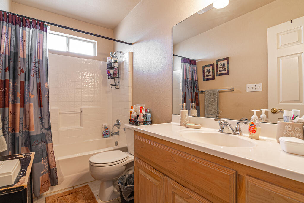 1501 Weatherford St Property Photo 10