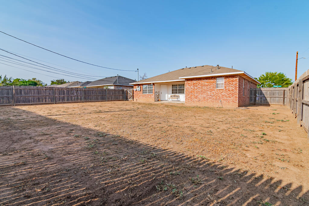 1501 Weatherford St Property Photo 13