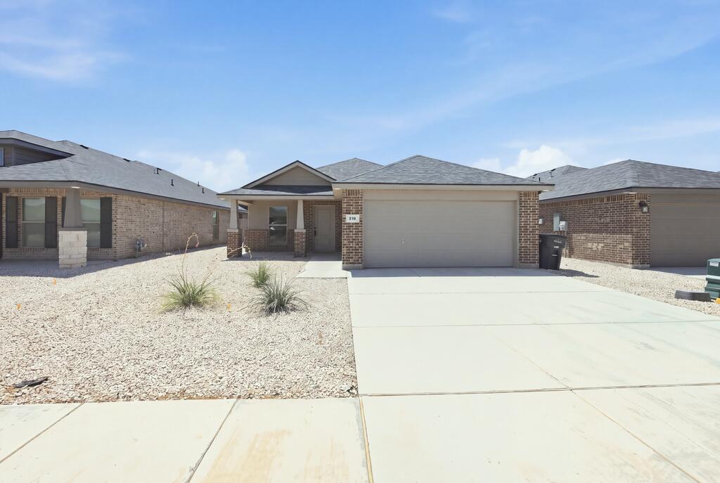 310 Panhandle Dr. Property Photo 1