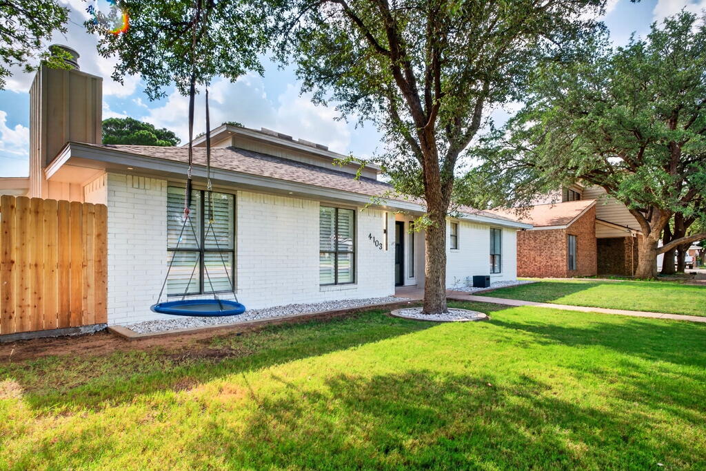 4103 Compton Dr Property Photo 2