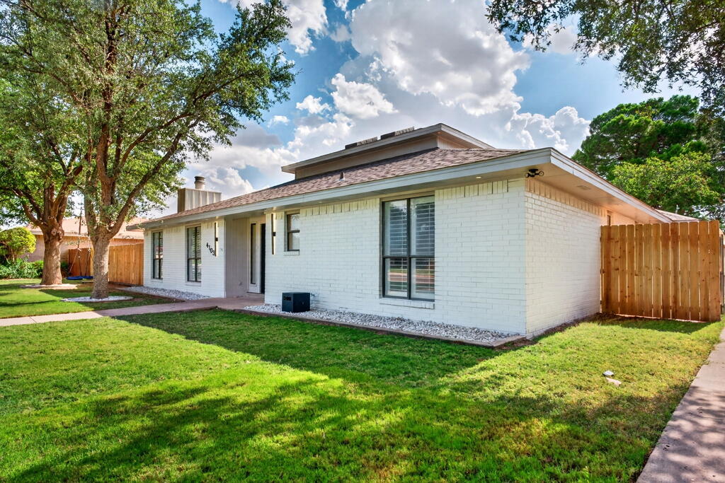4103 Compton Dr Property Photo 3