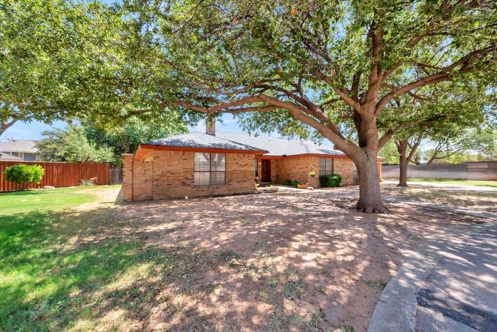 4503 Teakwood Trace Property Photo 3