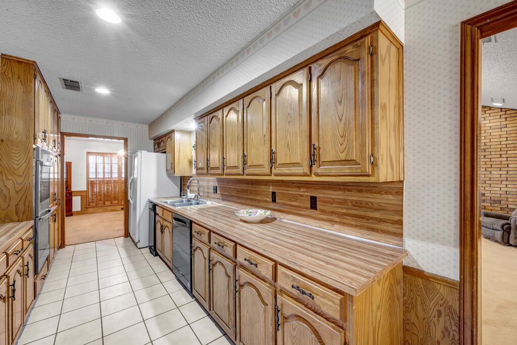 4503 Teakwood Trace Property Photo 11