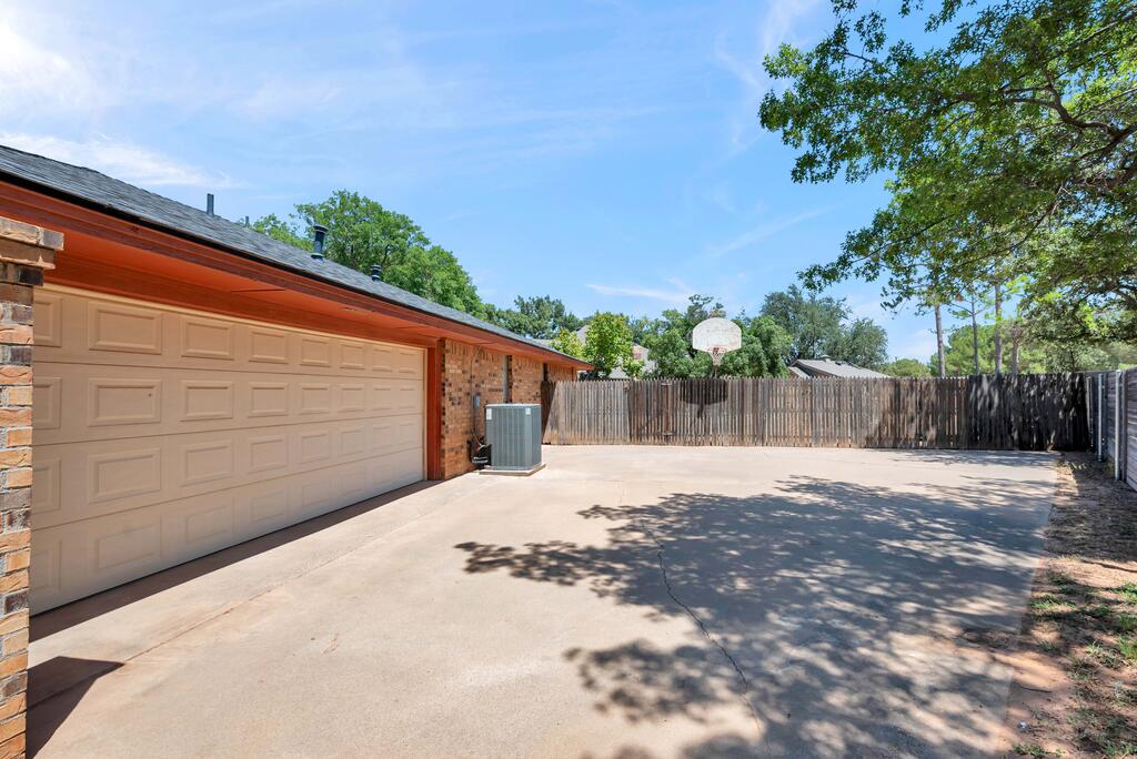 4503 Teakwood Trace Property Photo 34