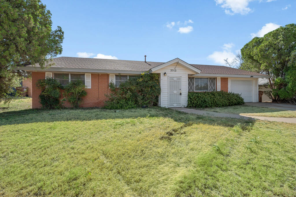 2512 Lynn Dr Property Photo 2