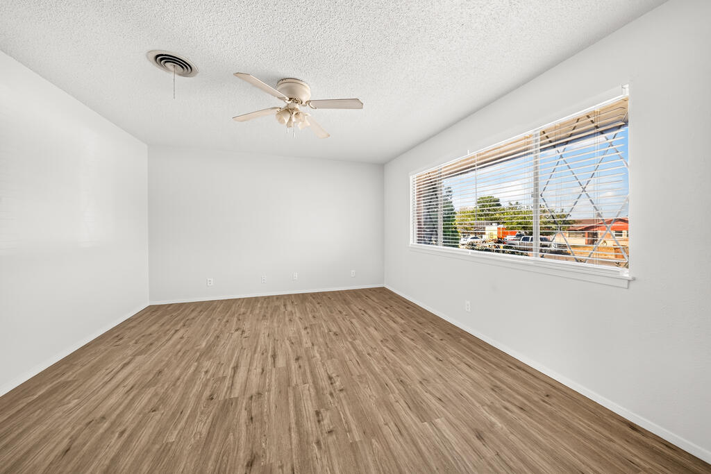 2512 Lynn Dr Property Photo 6