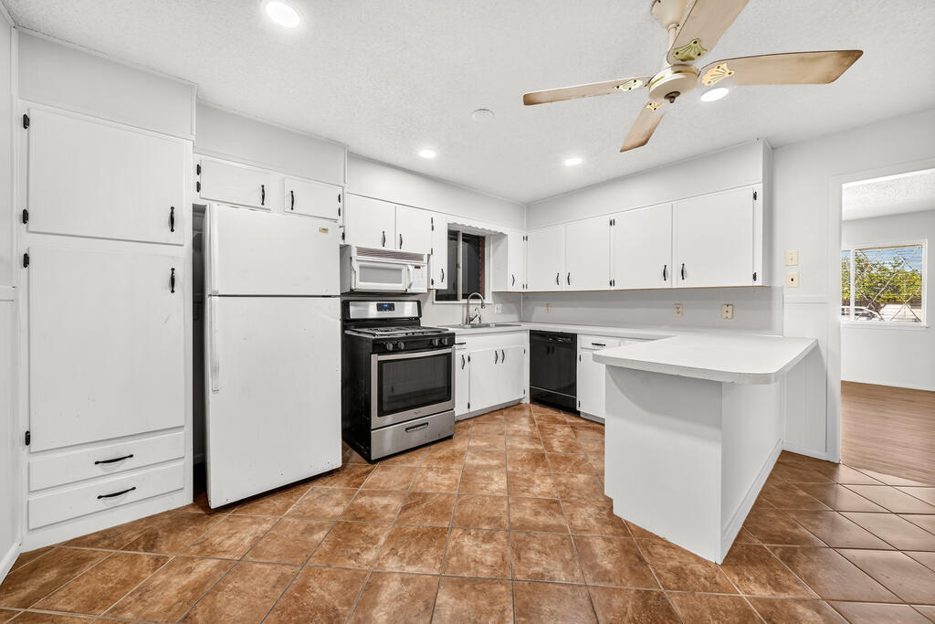 2512 Lynn Dr Property Photo 9