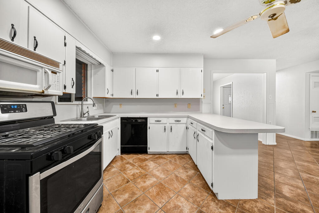 2512 Lynn Dr Property Photo 10