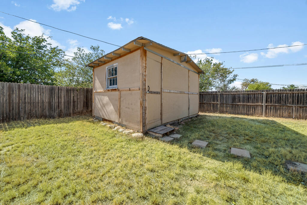 2512 Lynn Dr Property Photo 21