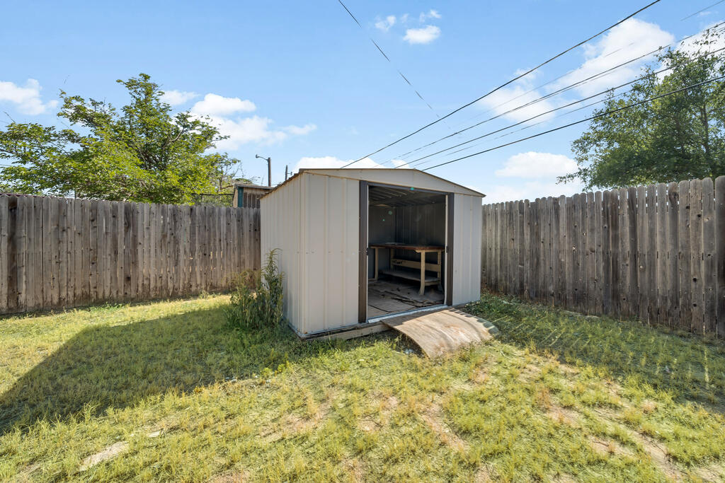 2512 Lynn Dr Property Photo 23