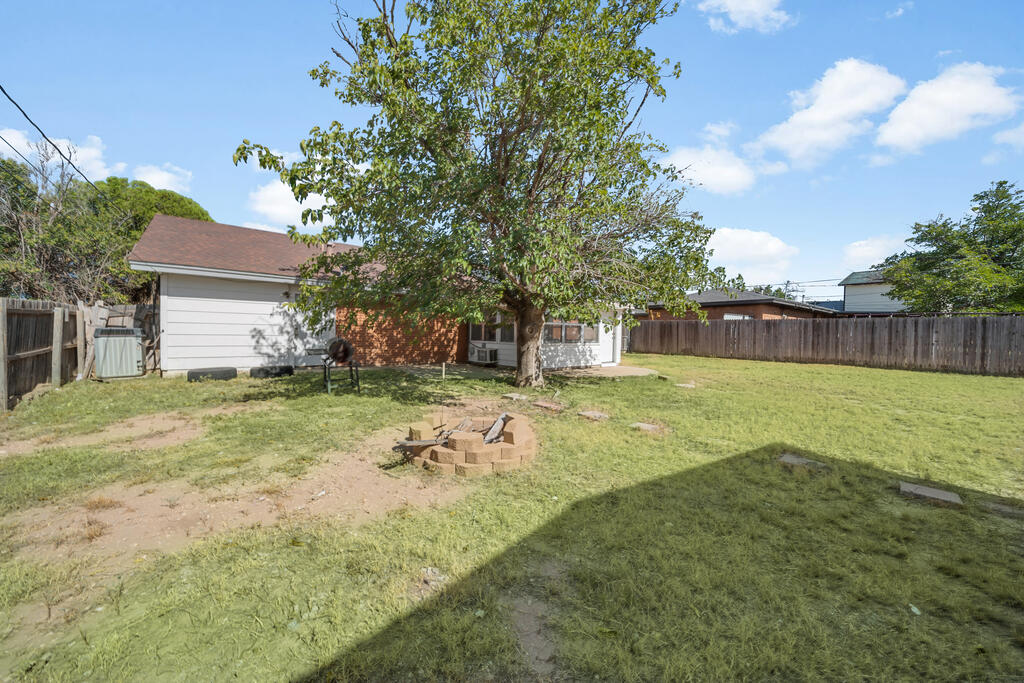 2512 Lynn Dr Property Photo 25