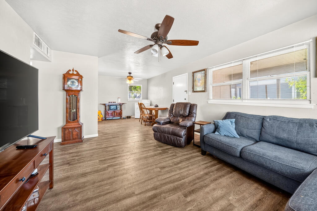 3602 Dixon Property Photo 6
