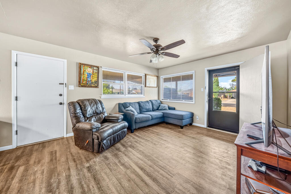3602 Dixon Property Photo 7